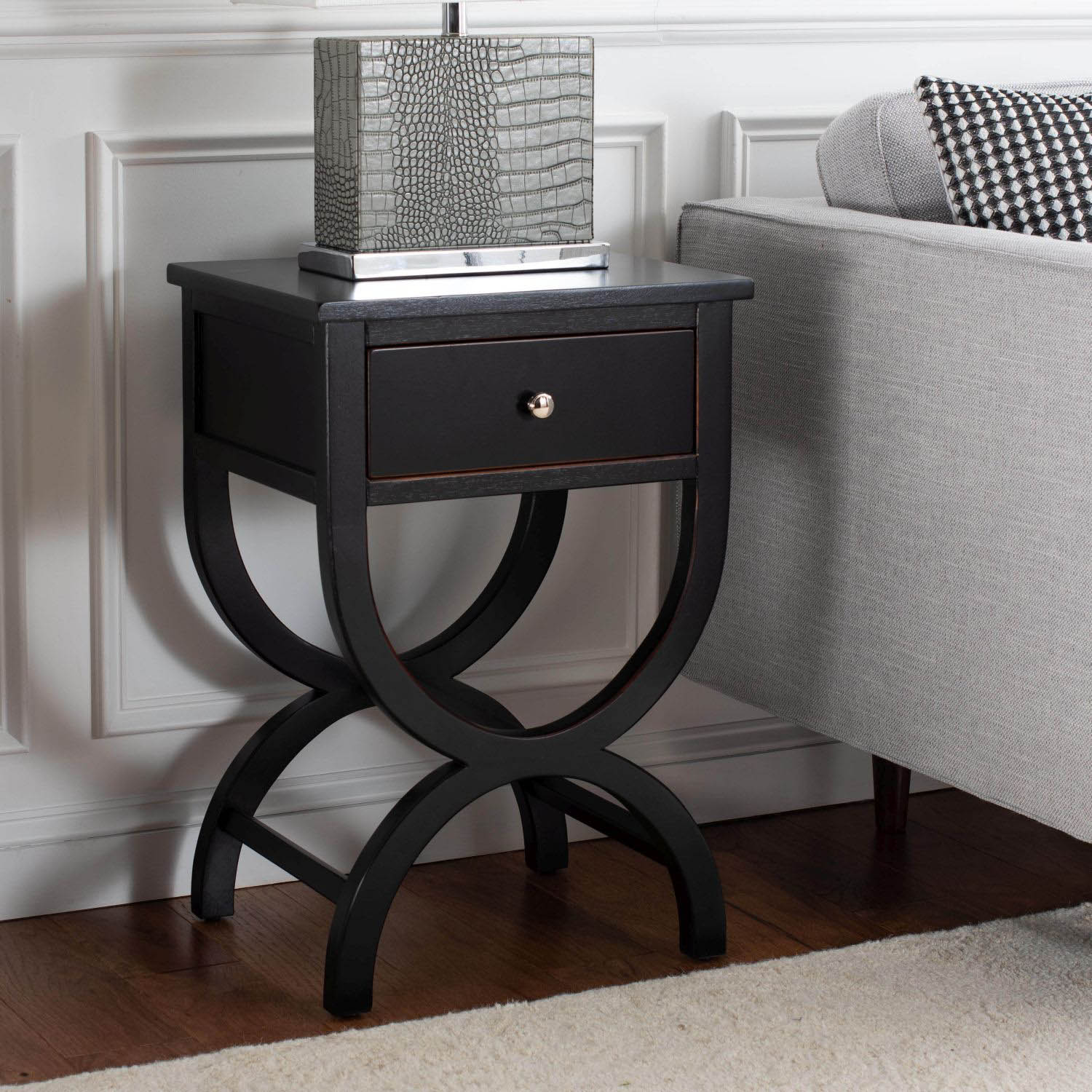 Silvia Nightstand