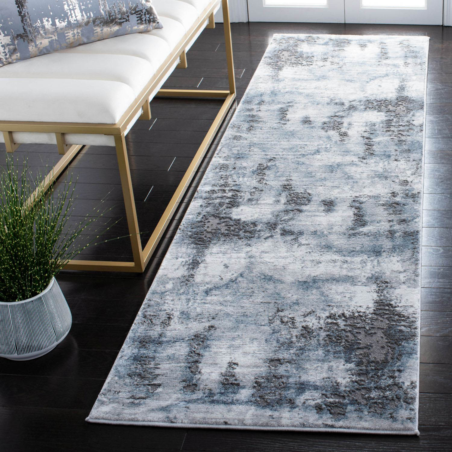Craft 850 2'-3" X 8' Runner Rug