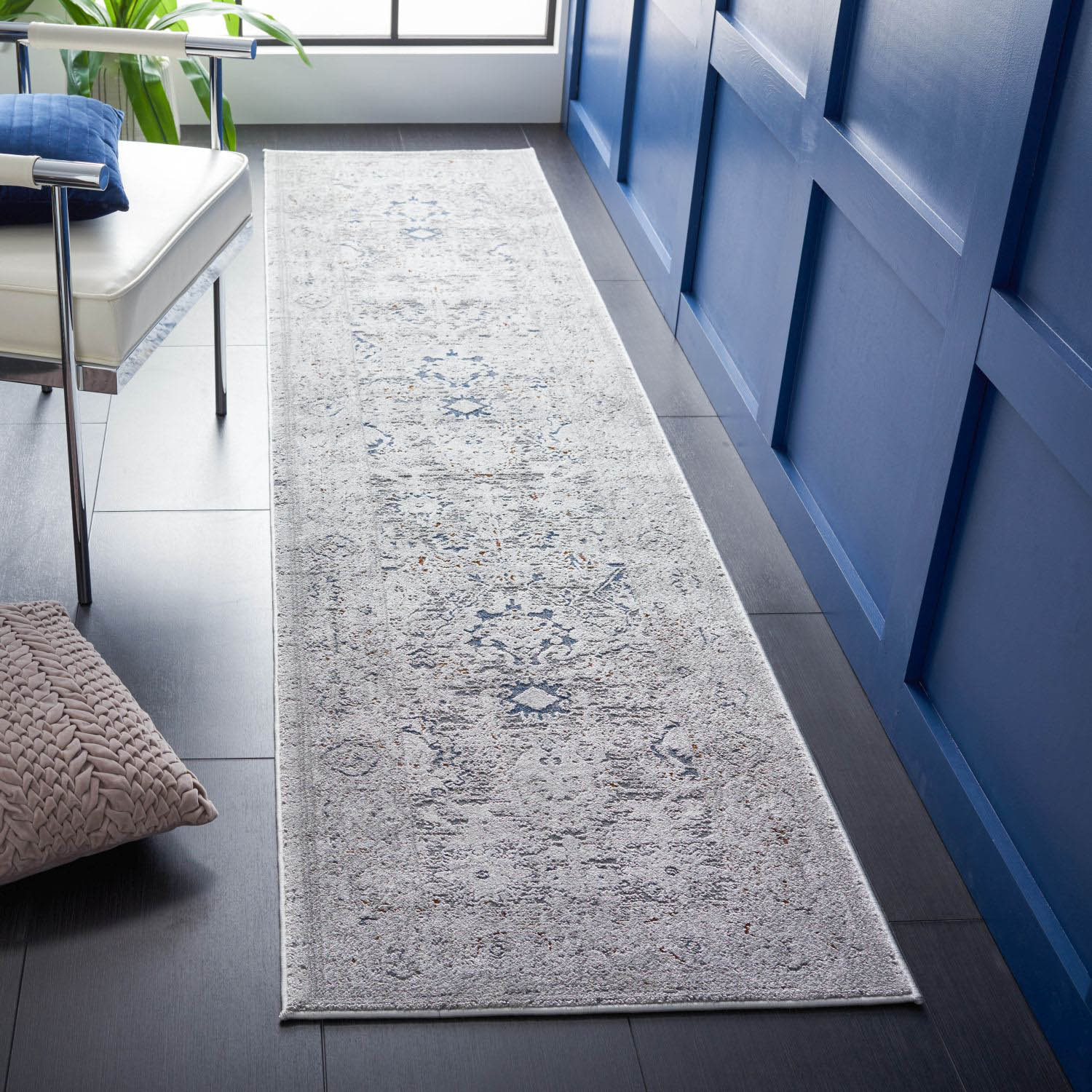 Craft 927 2'-2" X 9' Runner Rug