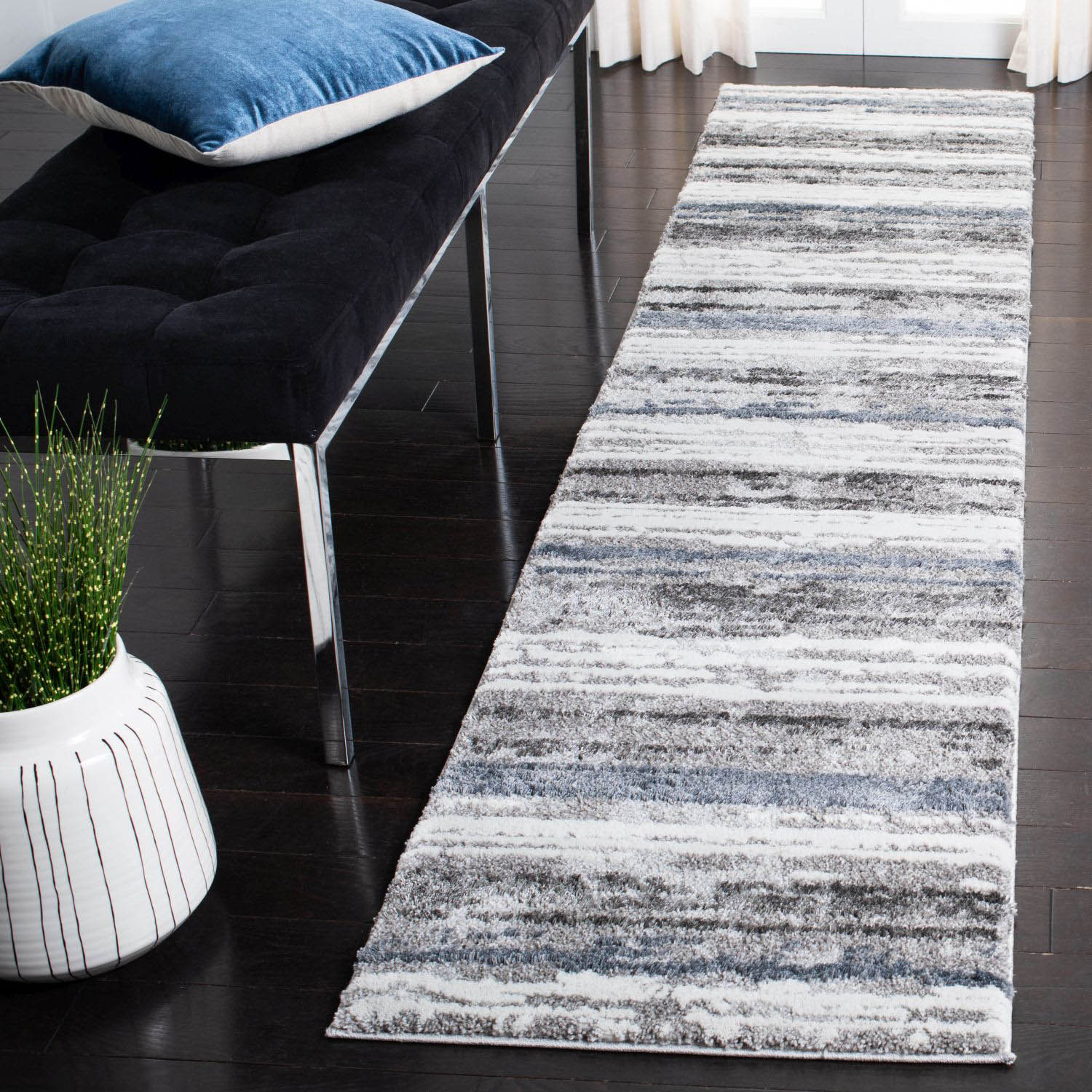 Century 322 2' X 9' Runner Rug