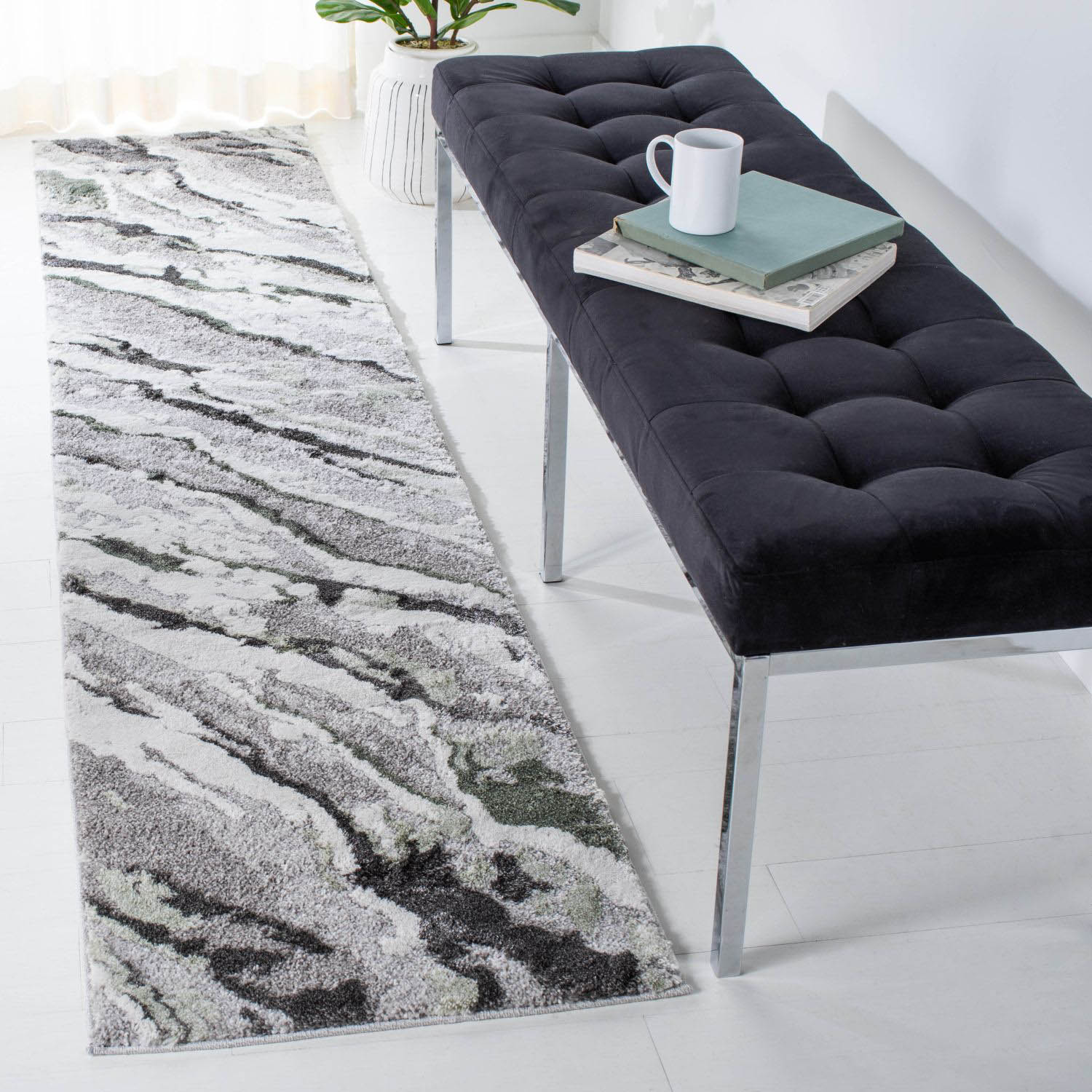 Century 324 2' X 7' Runner Rug