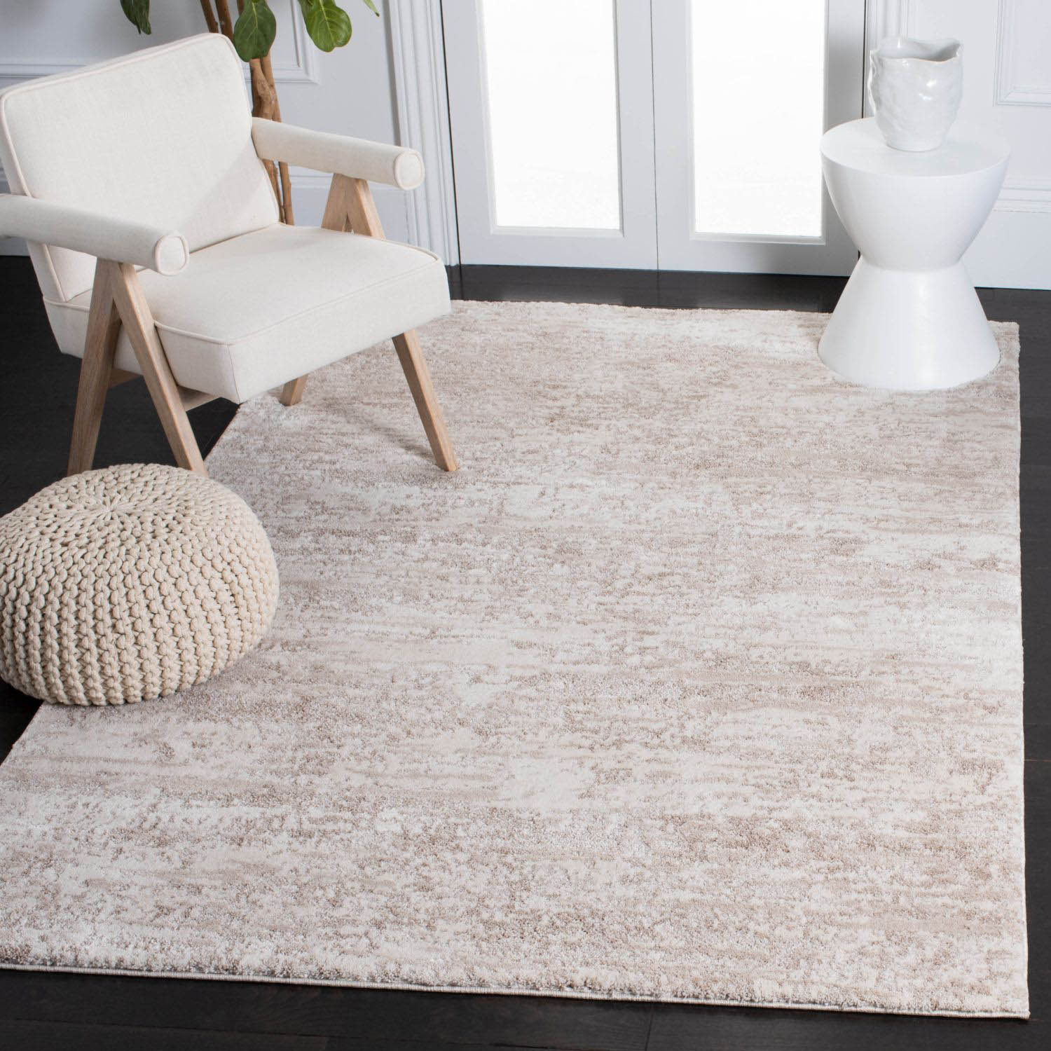 Century 350 4'-5" x 6'-5" Area Rug