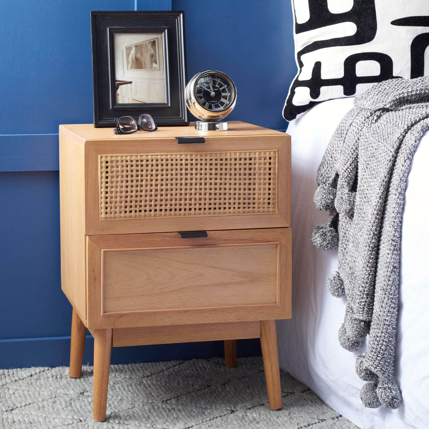 Lisabet 2 Drawer Nightstand