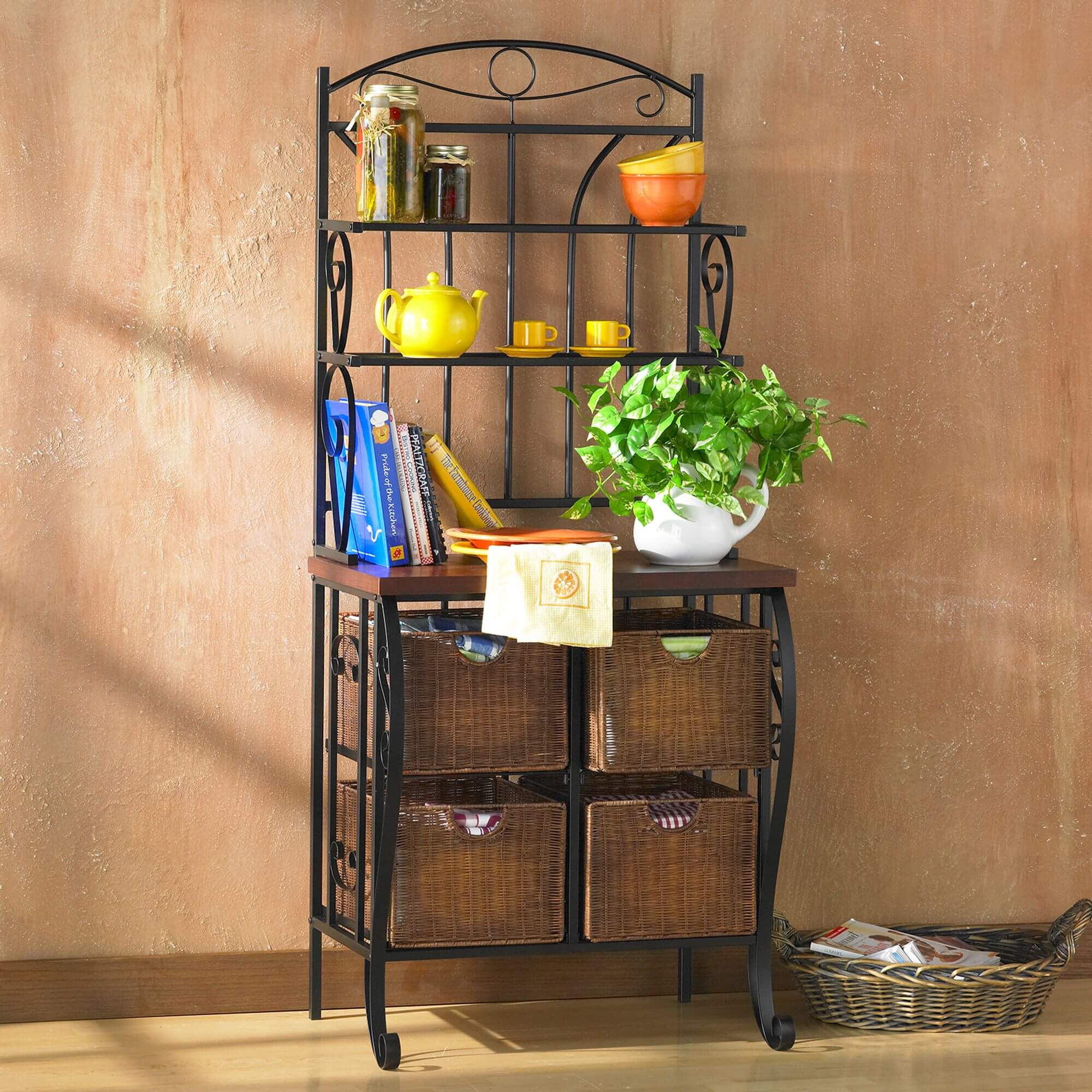 Iron/Wicker Bakers Rack